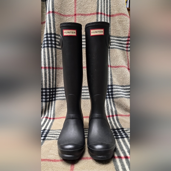 Hunter Original Tall Black Rain Boots, sz 9 - Picture 2 of 16
